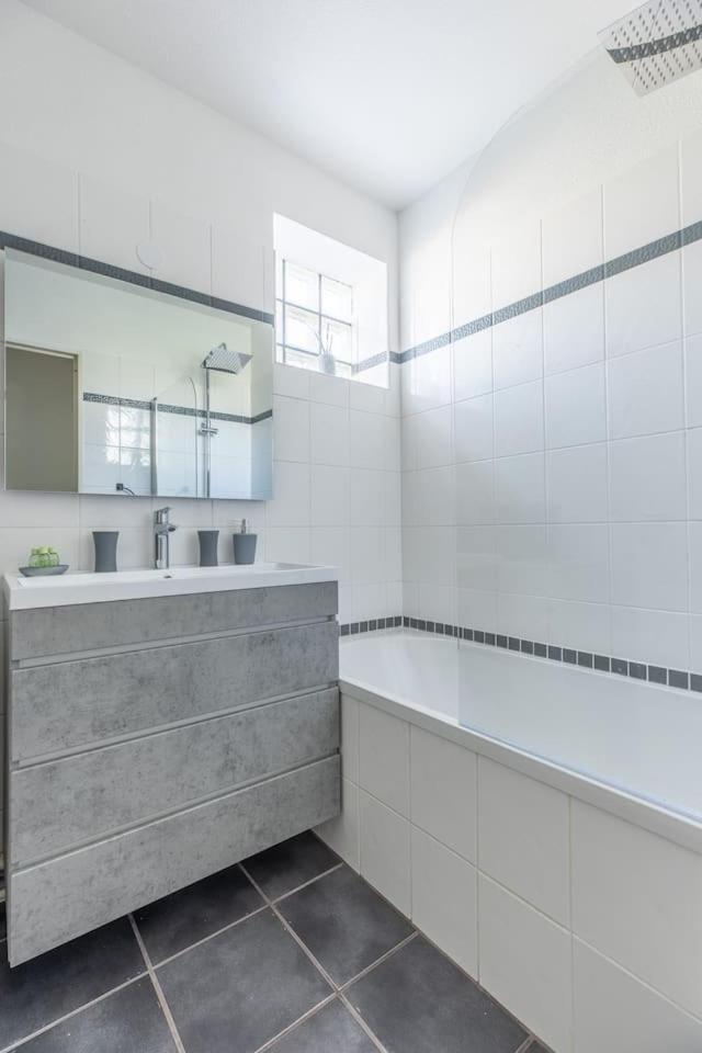 Le Clos Fleuri F3 Terrasse & Garage Клермон-Ферран Екстер'єр фото